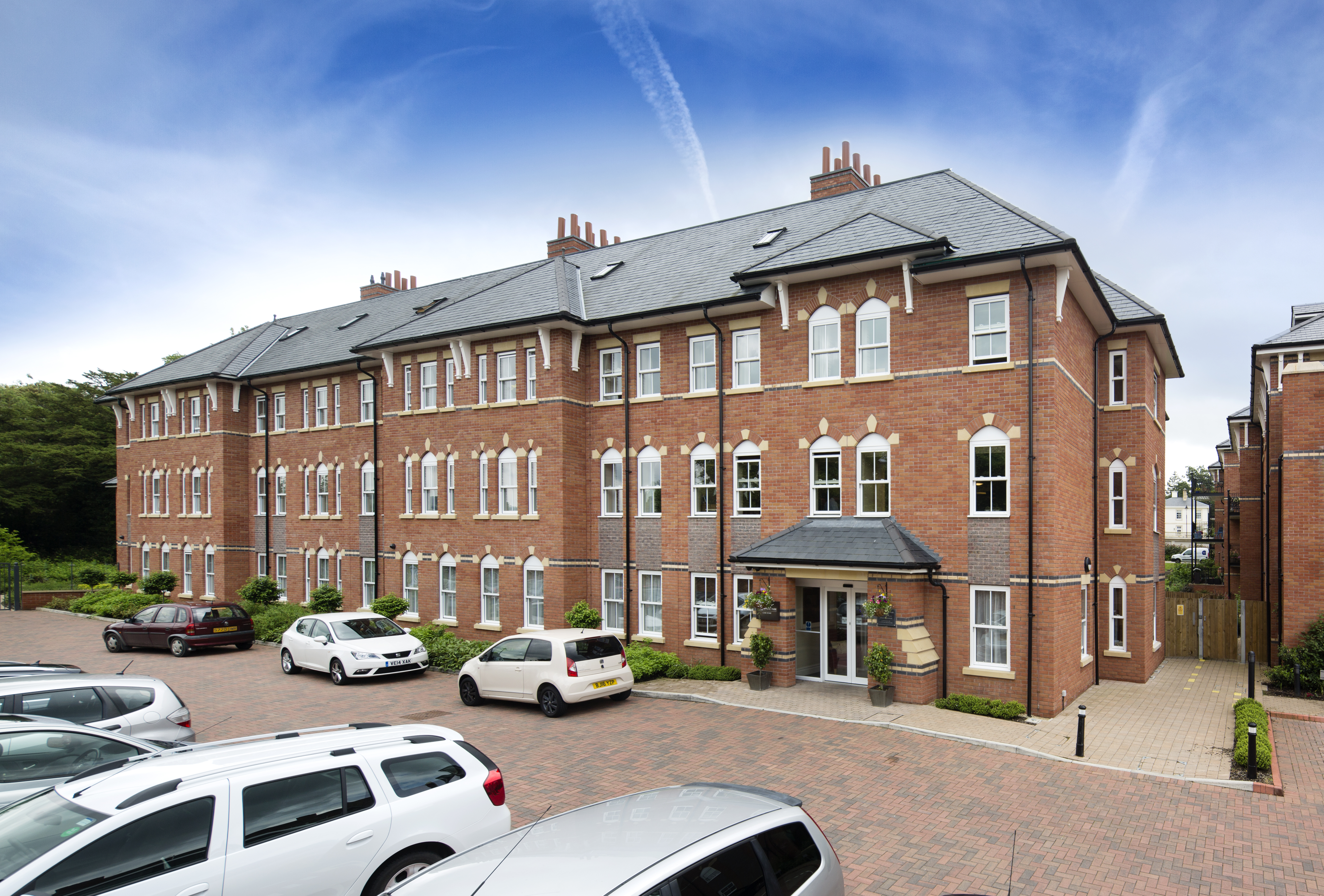 Cheltenham - GL53 7GA